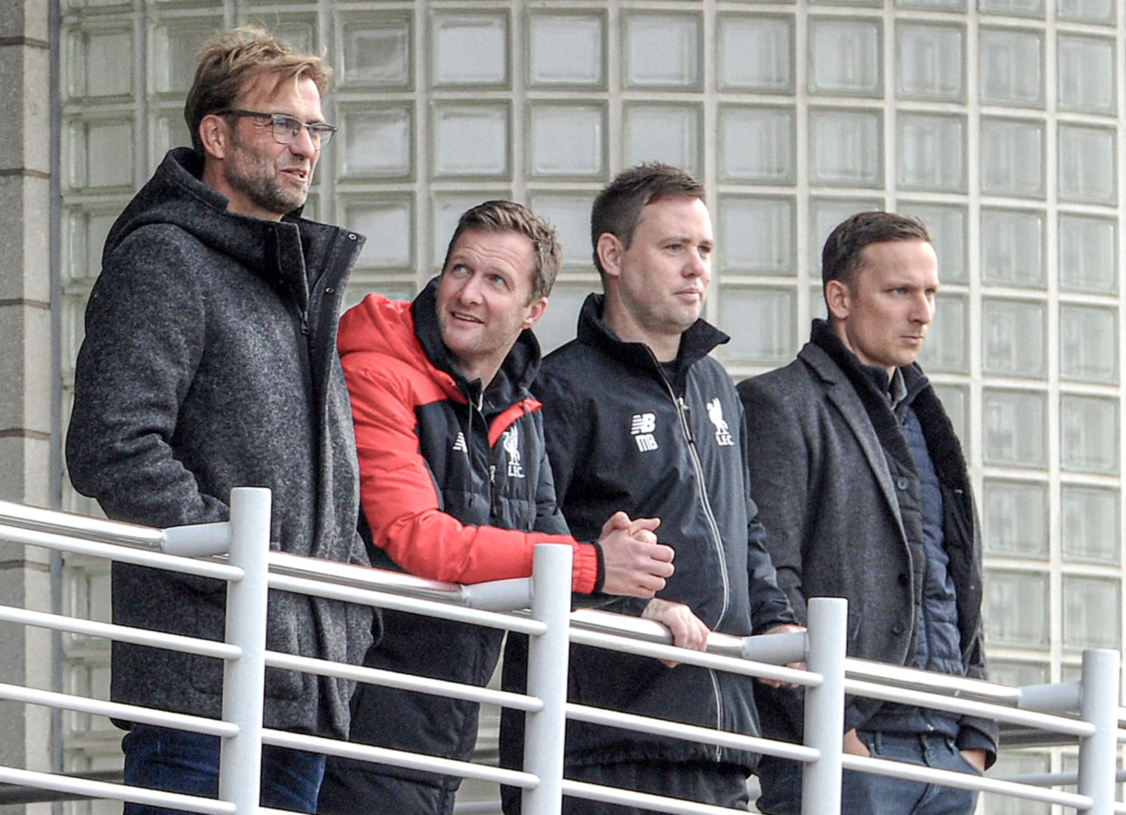 Pep Lijnders with Jürgen Klopp, Alex Inglethorpe and Michael Beale